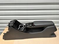 BMW X1 U11 центральный туннель консоль