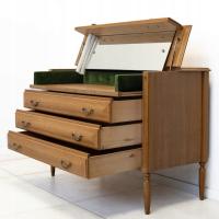 Стильный туалетный столик комод B036