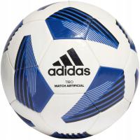 Футбольный мяч на Орлике Adidas Tiro Artificial Turf junior на искусственной траве 4