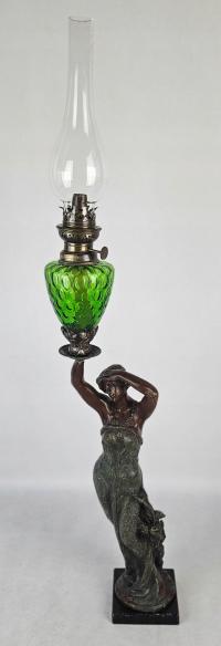 Красивая фигурная масляная лампа модерн XIX в антиквариат