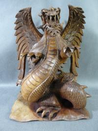 RZEŹBA PEŁNA Z DREWNA SMOK