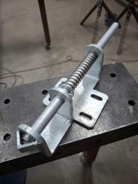 Zamek/zasuwa sprężynowa szeroka do furtki obory