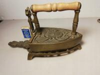 żelazko z mosiądzu na duszę z duszą i podstawką diabeł maszkaron