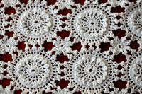 Przepieknay filigranowy szydełkowy bieżniczek z koronki irlandzkiej