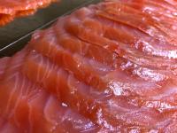 Нарезанный шотландский лосось холодного копчения