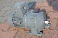 Мотор-редуктор 0.55 kw. 70обр./мин..