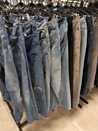 spodnie damskie jeans 16,99 zł/kg 1 gatunek / hurt na wagę sortowane