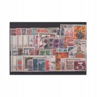 Pakiet Czechosłowacja 50 znaczków kasowane na czarnej karcie transportowej