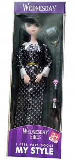 Кукла Аддамс из семьи Аддамс 30 см подарочная коробка