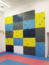 Ścianka wspinaczkowa 120x80cm, 2 sztuki + chwyty