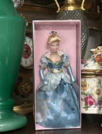 Фарфоровая кукла Золушка - новая в коробке