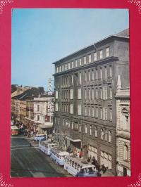 ŁÓDŹ #P1355# PRL, hotel, samochód, autobus