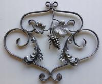 кованые элементы розетка виноград