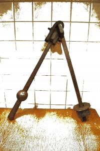 XVIII-XIX вв. / 6,9 кг, 108 см-старинное сердце большого колокола / 2276