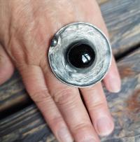 Czarny z rondem - regulowany witrażowy pierścionek