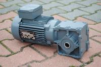 Motoreduktor kątowy 0.55kw. 95obr/min. FIRMY SEW