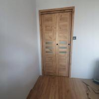 Сломанная / складная дверь / гармоника