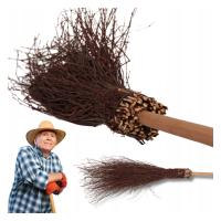 БЕРЕЗОВЫЙ ВЕНИК НА ПАЛКЕ ДРАПАЕТ ПОДМЕТАЛЬЩИК ИЗ БЕРЕЗОВЫХ ВЕТОК СИЛЬНЫЙ