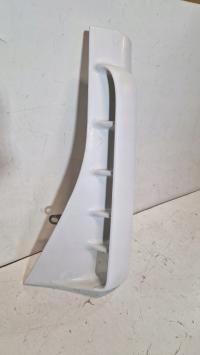 Iveco OE 504096163 угол кабины polik