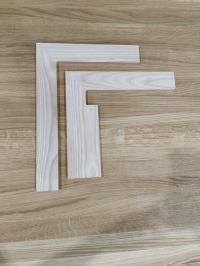 Cokoliki / Listwy przypodłogowe surowe z dębu i jesionu – wysoka jakość.