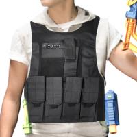 Dzieci wojskowe na świeżym powietrzu na rzecz akcesorium treningowego SV