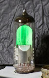 ЛАМПА EM80 6E1P ВОЛШЕБНЫЙ ГЛАЗОК НОВЫЙ