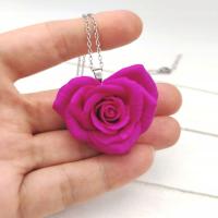 Zaweszka serce róża rękodzieło biżuteria artystyczna glina polimerowa