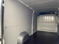 Trafic L2H1 Sufit z plastiku 4mm