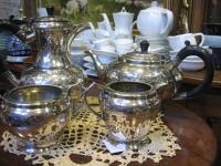 Posrebrzany zestaw do kawy wraz mlecznikiem i cukiernicą Anglia ok. 1930