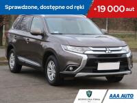 Mitsubishi Outlander 2.0, Salon Polska