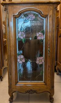 Piękna nieduża dębowa witryna ludwikowska z witrażem-sklep Dąbrowa Górnicza