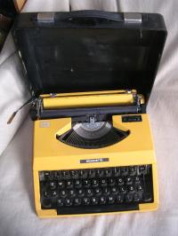 Maszyna do pisania walizkowa Silverette
