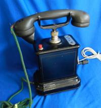 Старый телефон 30-40-х годов на кривошипе KTAS KJOBENHAVN