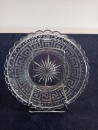 talerzyk z prasowanego szkła wyrób przedwojenny