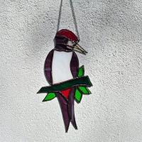 Dzięcioł wiszący wykonany metodą Tiffaniego witraż wiszący