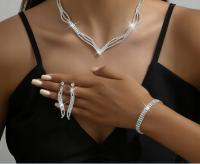 Набор Серебряное ожерелье серьги стразы ожерелье браслет подарок