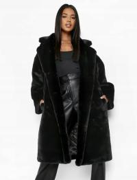 ЧЕРНОЕ ПЕРЕХОДНОЕ ПАЛЬТО ИЗ ИСКУССТВЕННОГО МЕХА, БОЛЬШИЕ КАРМАНЫ BOOHOO 40