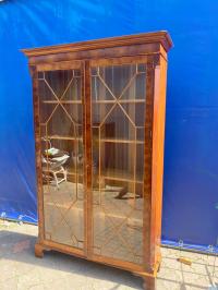 Witryna /biblioteczka mahoniowa