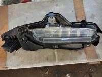 TOYOTA YARIS CROSS LAMPA PRAWA JAZDY DZIENNEJ DRL