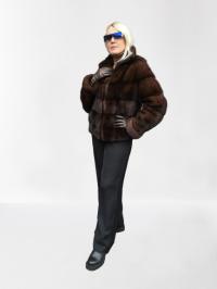 Kurtka z grzbietów norczych w sportowym fasonie – Model Aga.