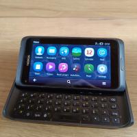 Смартфон Nokia E7 256 МБ / 16 Гб 3G черный