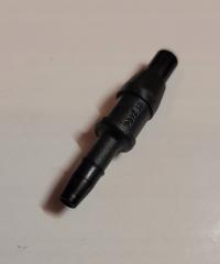 Mercedes C202 łącznik przewodu podciśnienia 2028050344