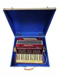 AKORDEON TRAVIATA 34 KLAWISZE, 80 BASÓW Z WALIZKĄ