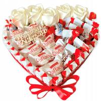 Serce z czekoladek i róż mydlanych słodki Prezent na każdą okazję + napis