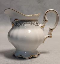 Barokowy Akcent: Dzbanuszek do Śmietanki Hutschenreuther (Biała Porcelana)