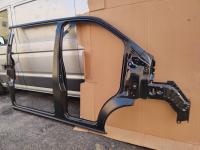 Правая обшивка фартука FORD Custom BK2116C274-AA