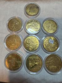 zestaw numizmatów 10 sztuk w kapslach