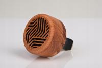 Drewniany dyfuzor do olejków eterycznych – aromaterapia do samochodu