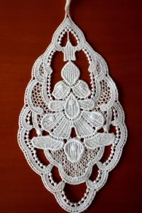 Eleganckie gipiurowe ozdoby, komplet