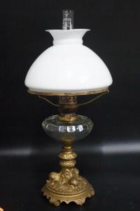 H-P PIĘKNA DEKORACYJNA LAMPA NAFTOWA Z KLOSZAMI